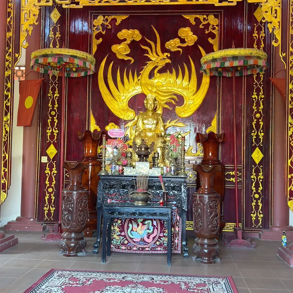 Hình ảnh bên trong di tích Từ Đường Bùi Thị Xuân