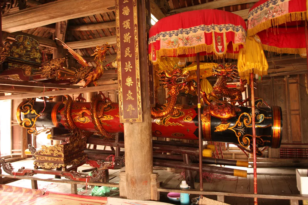 Bên trong Đình Đồng Kỵ