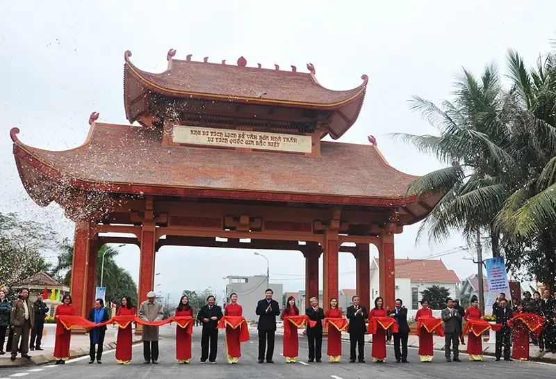 Cổng Khu Di Tích Nhà Trần Tại Đông Triều