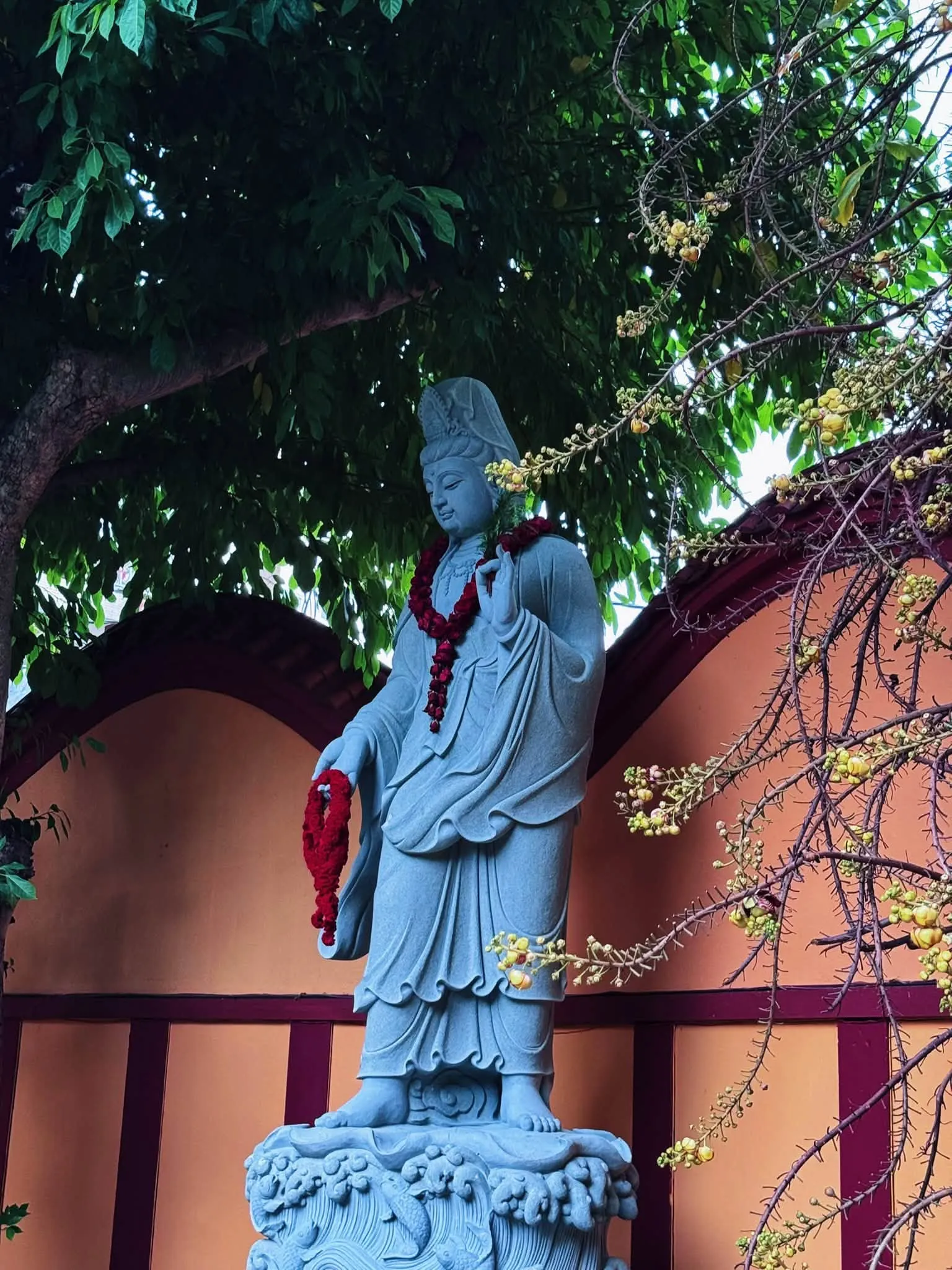 Tượng Phật Quan Âm tại Chùa Viên Giác