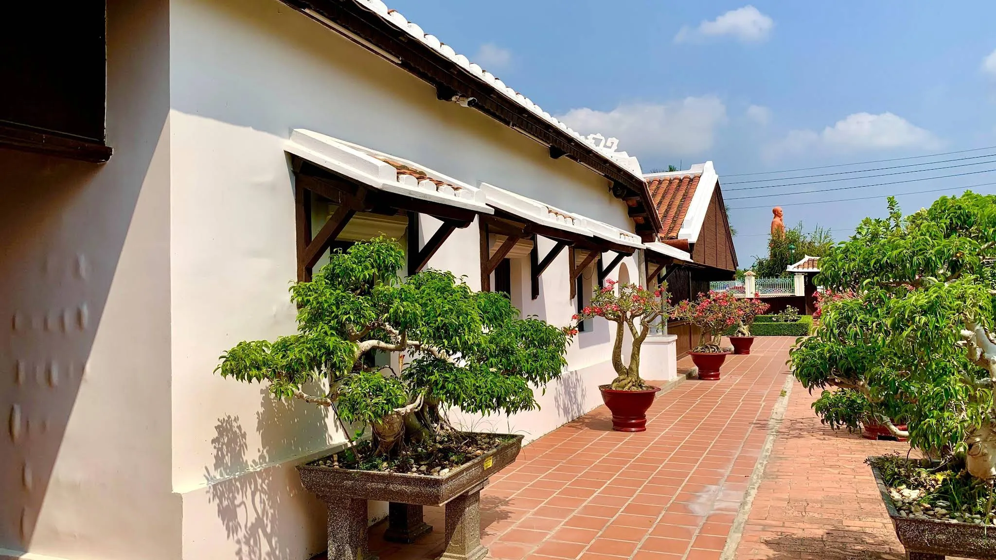 Toàn cảnh di tích lịch sử văn hóa Trường Dục Thanh