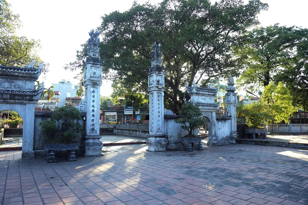 Nghi môn đình Ngọc Mạch