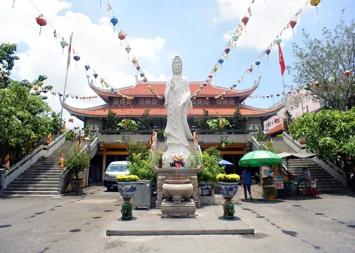 Khung cảnh Chùa Vĩnh Nghiêm