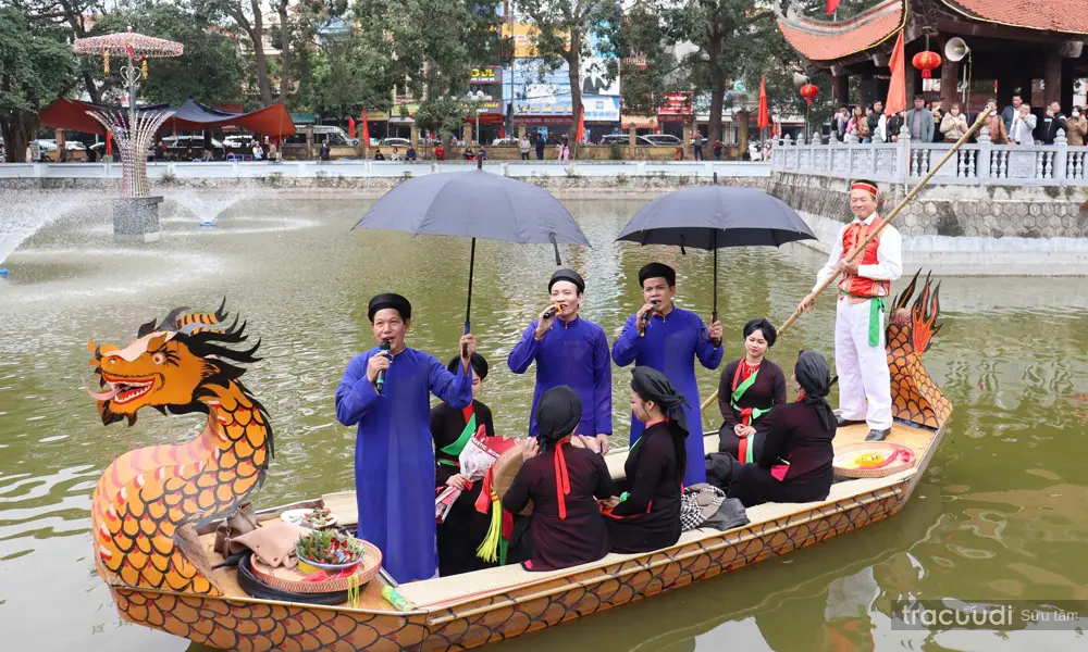 Diễn xướng quan họ trên thuyền tại Lễ hội Lim