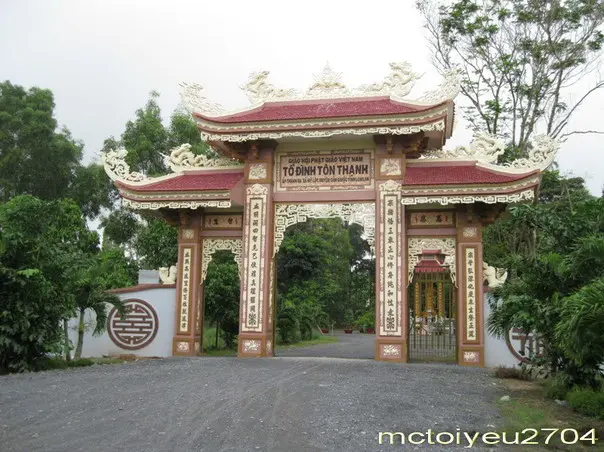 Cổng Chùa Tôn Thạnh