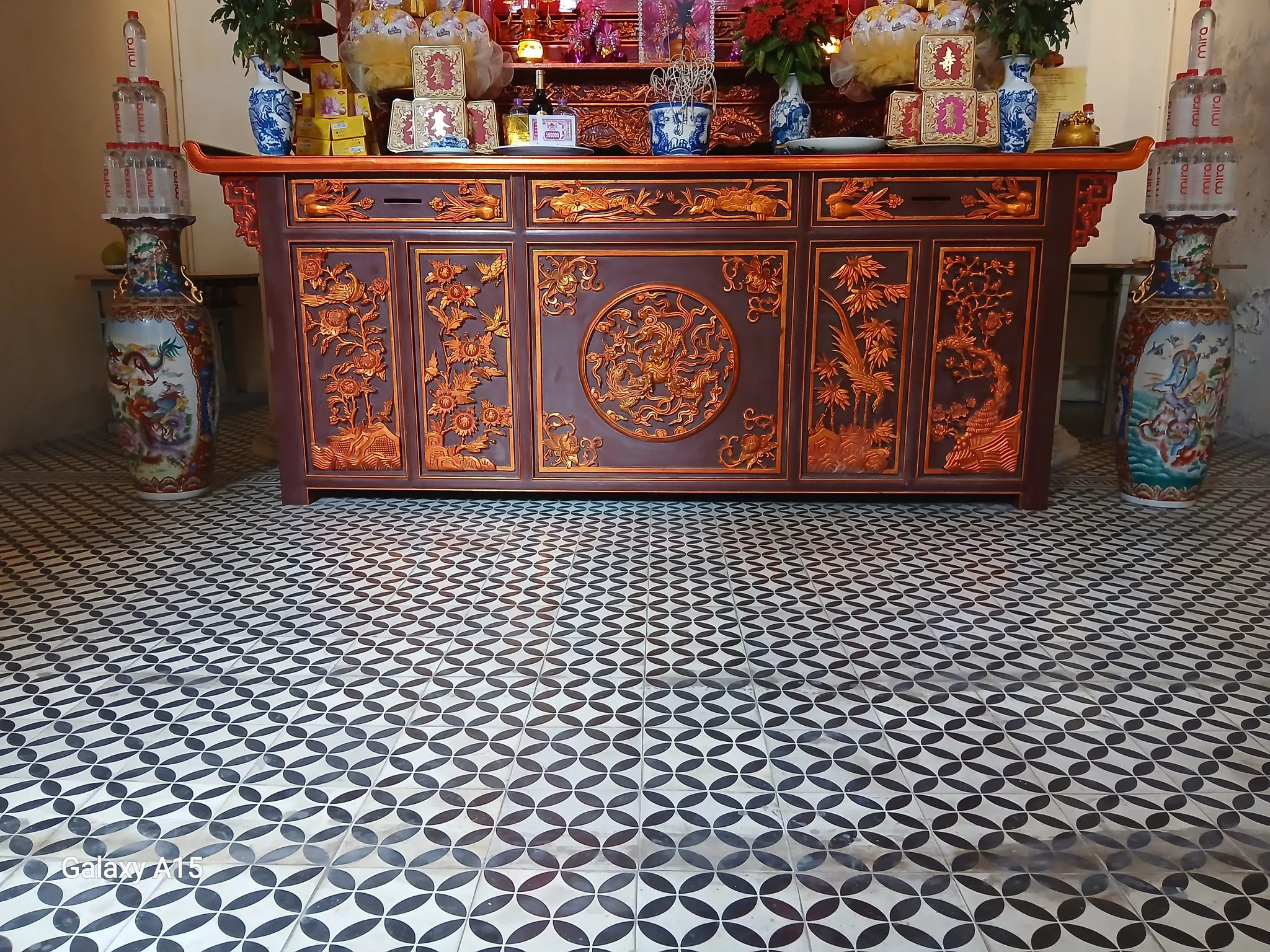 Chấp tải thờ (bàn thờ chấp tải) Di tích số 22 Hàng Buồm