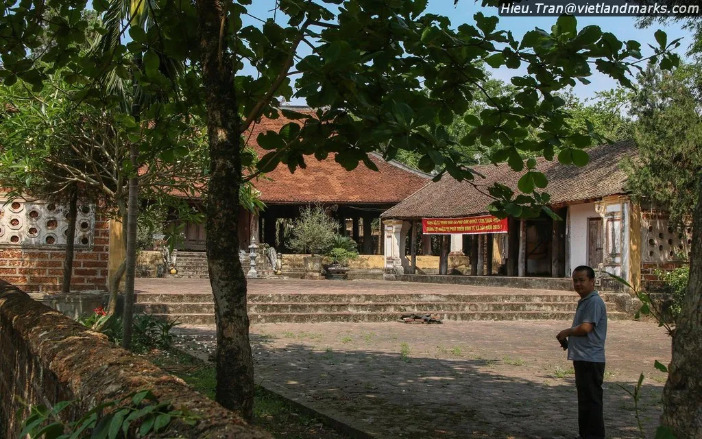 Cảnh quan Đình Phú Hữu