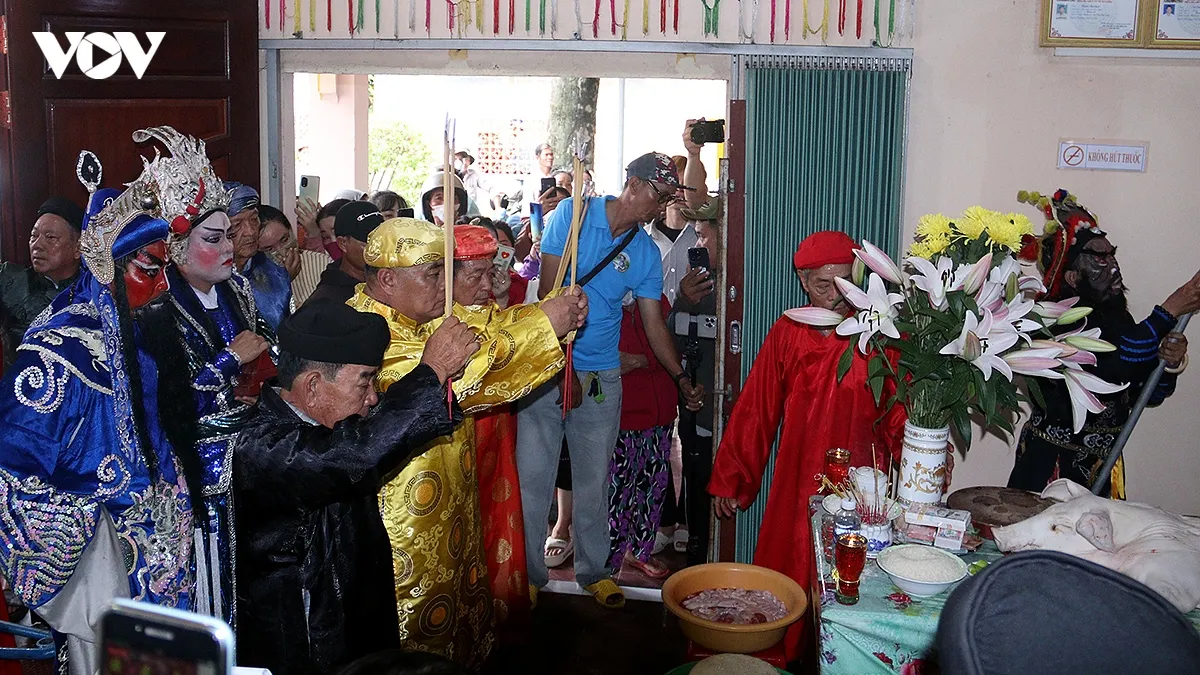 Nghi thức cúng binh Lễ hội Cúng biển Mỹ Long (Nghinh Ông)