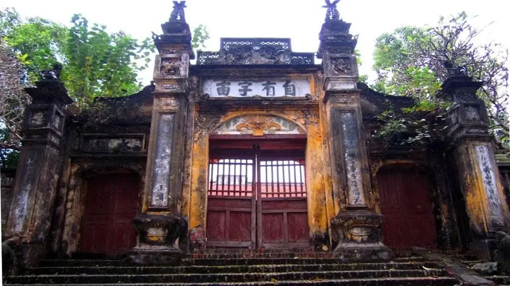 Cổng tam quan Đình Tam Sơn