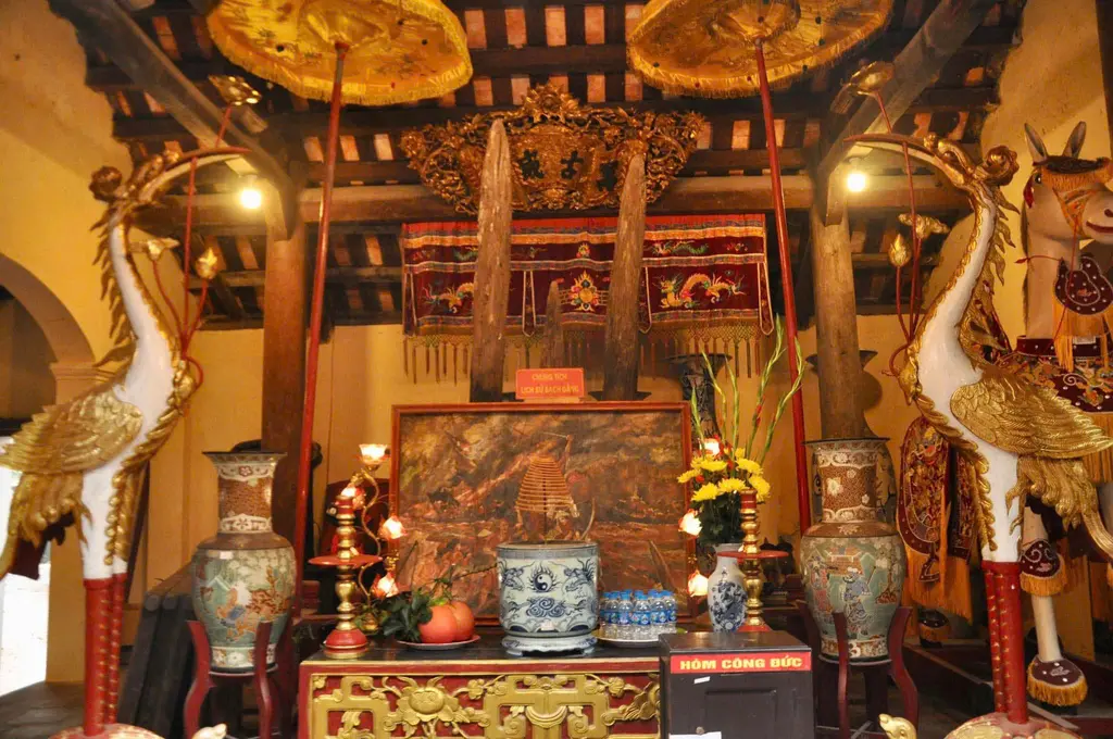 Không gian bên trong Từ Lương Xâm