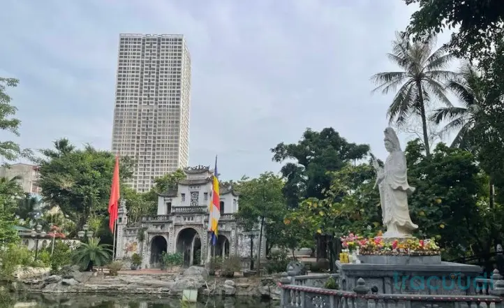 Cảnh quan Chùa Vạn Phúc