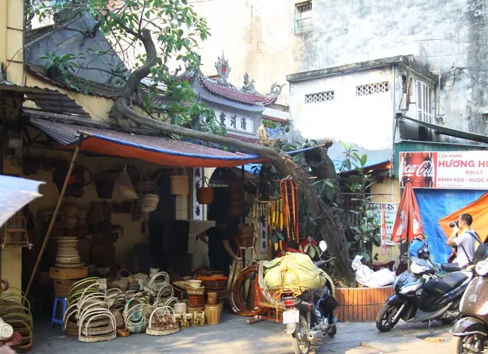 Cảnh quan bên ngoài Đình Thanh Hà