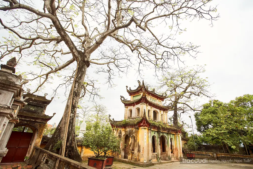 Không gian cảnh quan di tích Chùa Trung Hành