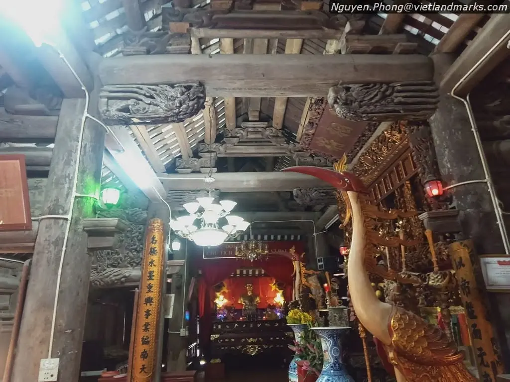 Không gian trong Đình Khê Tang