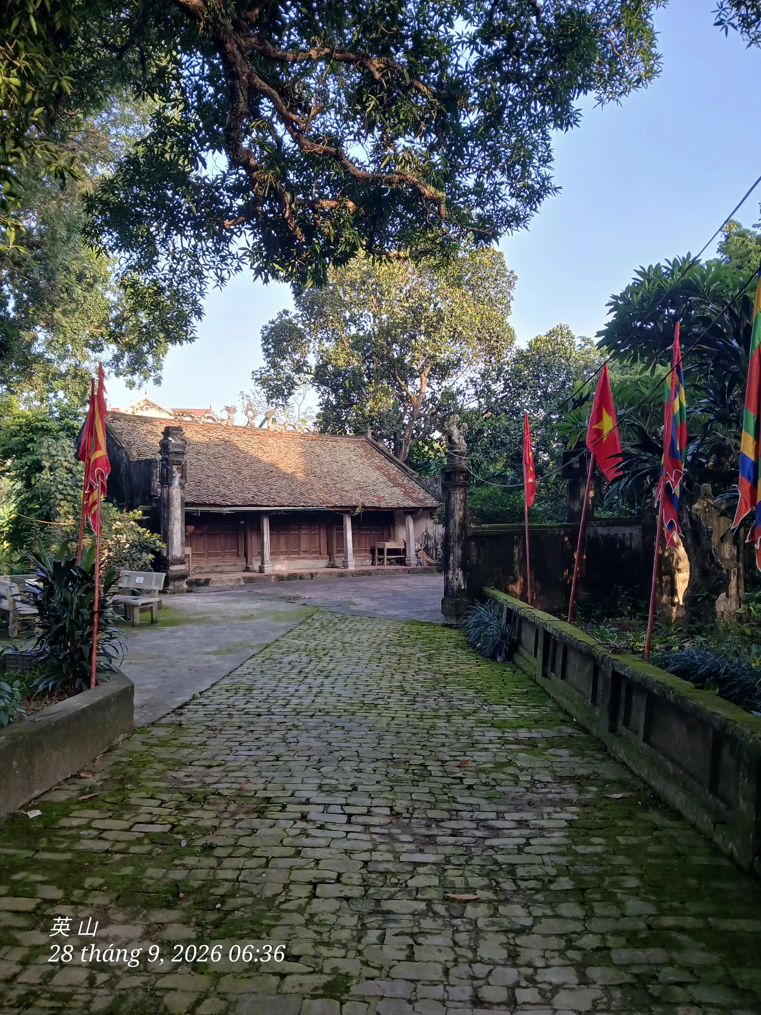 Quán Lam Điền trong ngày việc làng