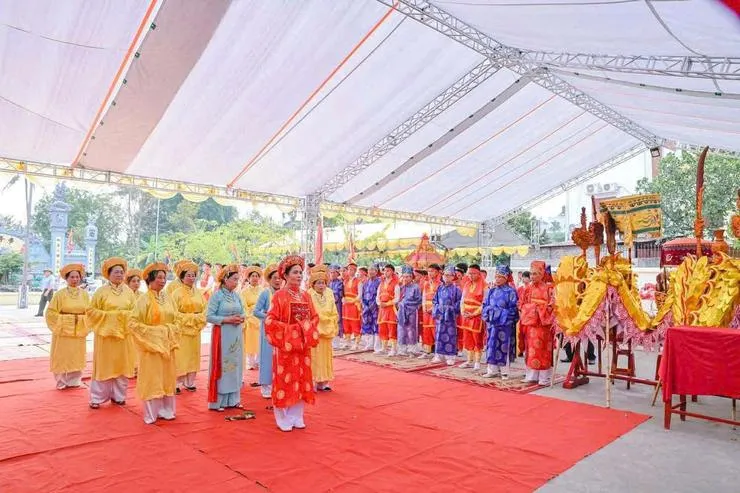 Lễ tế tại Hội đình làng Lương Xá
