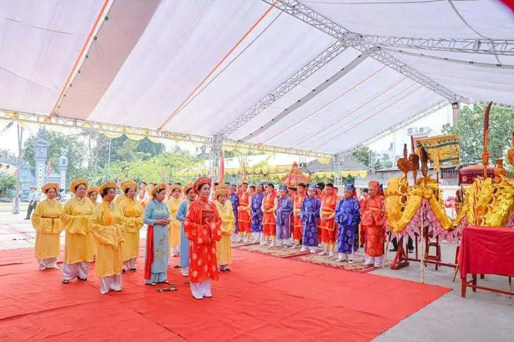 Lễ tế tại Hội đình làng Lương Xá