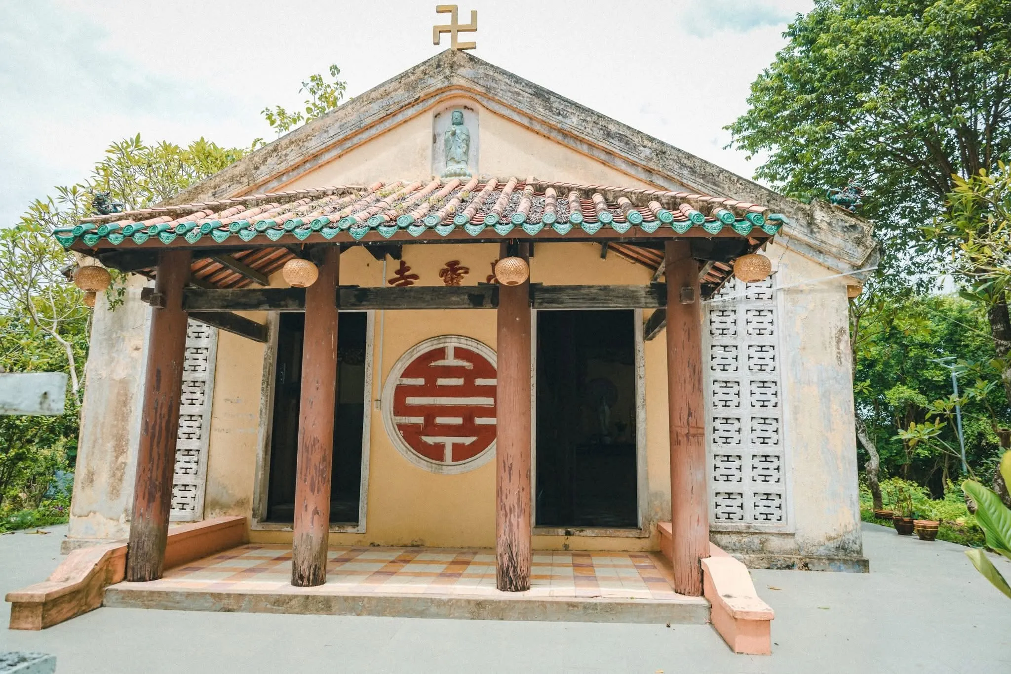 Không gian bình yên tại Chùa Giác Linh (Chùa Dơi)