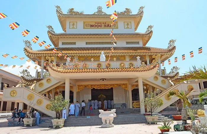 Chính điện Tịnh xá Ngọc Hải