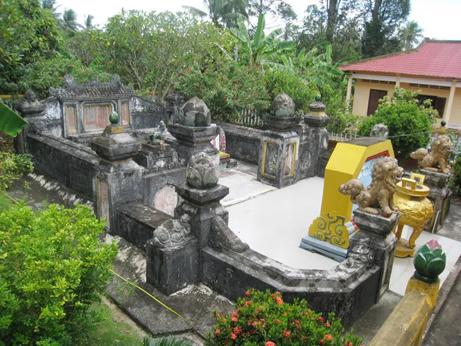 Cảnh quan Lăng Tiền quân Thống chế Điều Bát