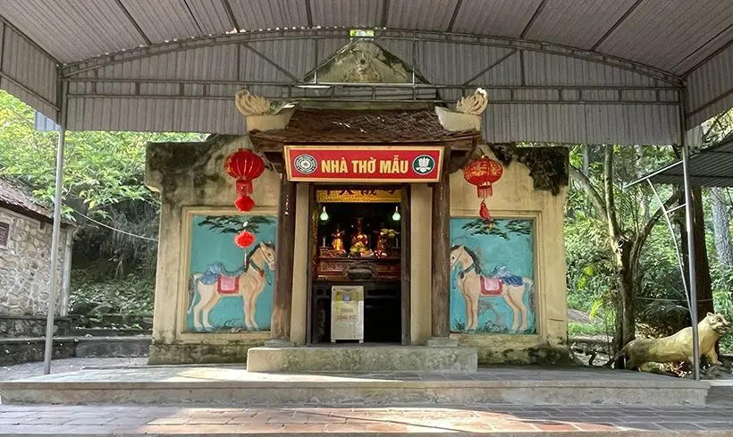 Nhà thờ Mẫu tại Chùa Chân Tiên
