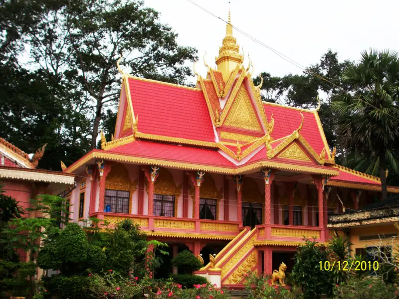 Khung cảnh tại Chùa Ba Si