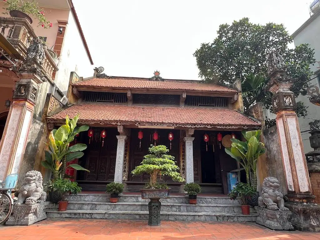 Cảnh quan Nhà thờ Trạng nguyên Nguyễn Trực