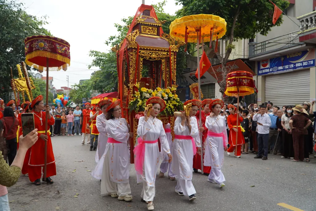 Lễ rước tại Lễ hội đền - chùa Cậy