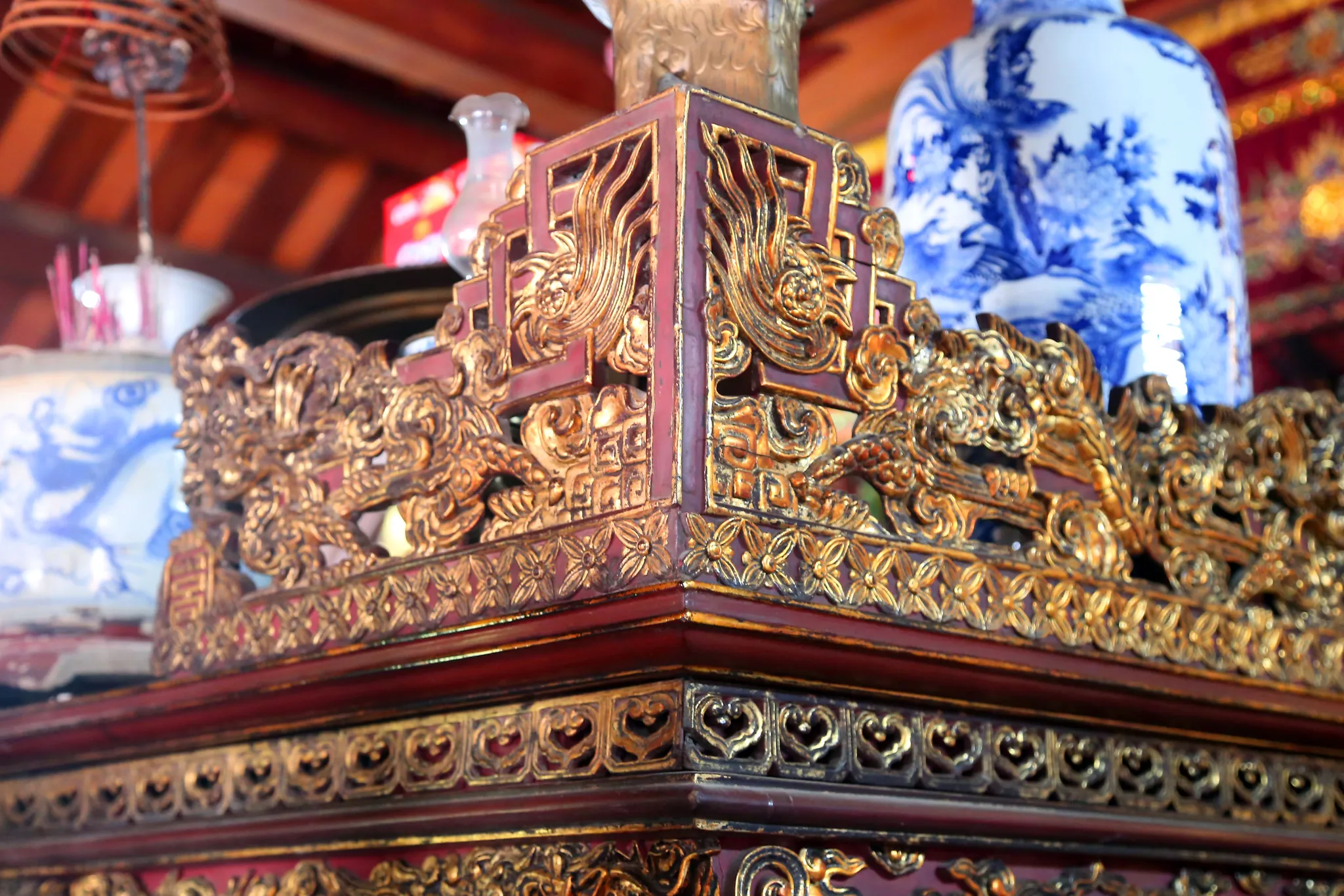 Họa tiết trên án gian đình Tu Hoàng