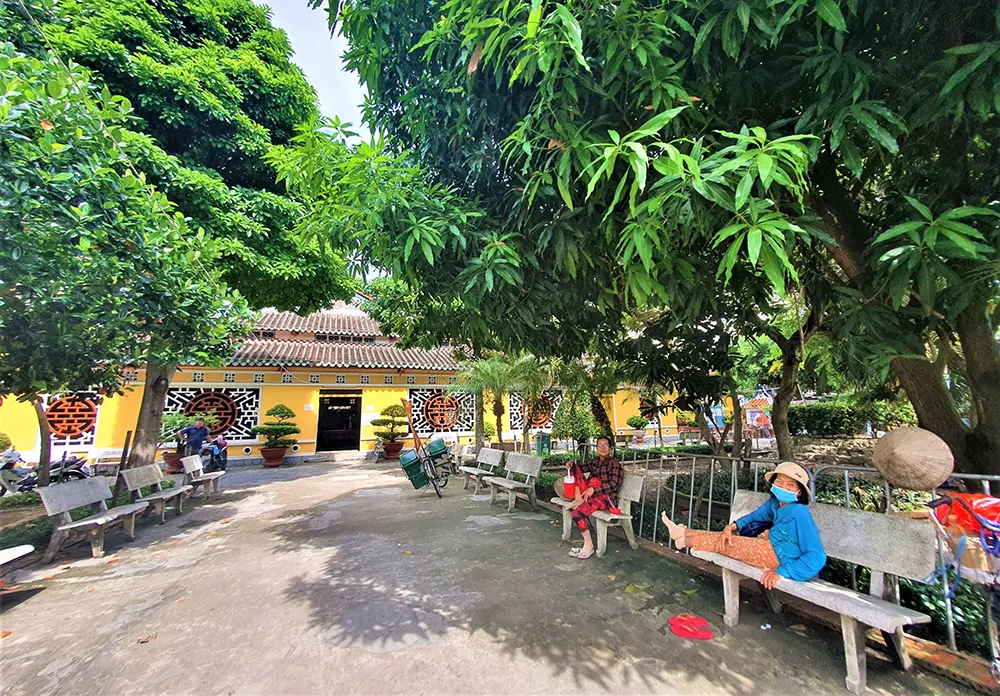 Khuôn viên Đình Mỹ Phước