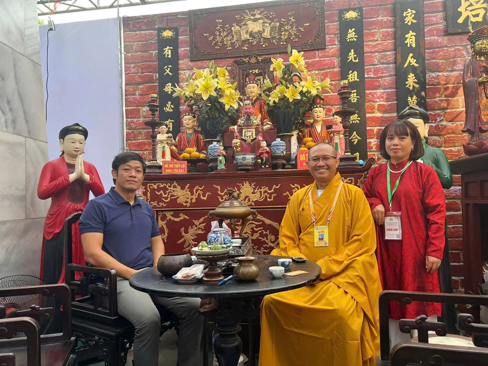 Nghệ nhân Nguyễn Viết Lợi tham gia triển lãm Phật giáo toàn quốc