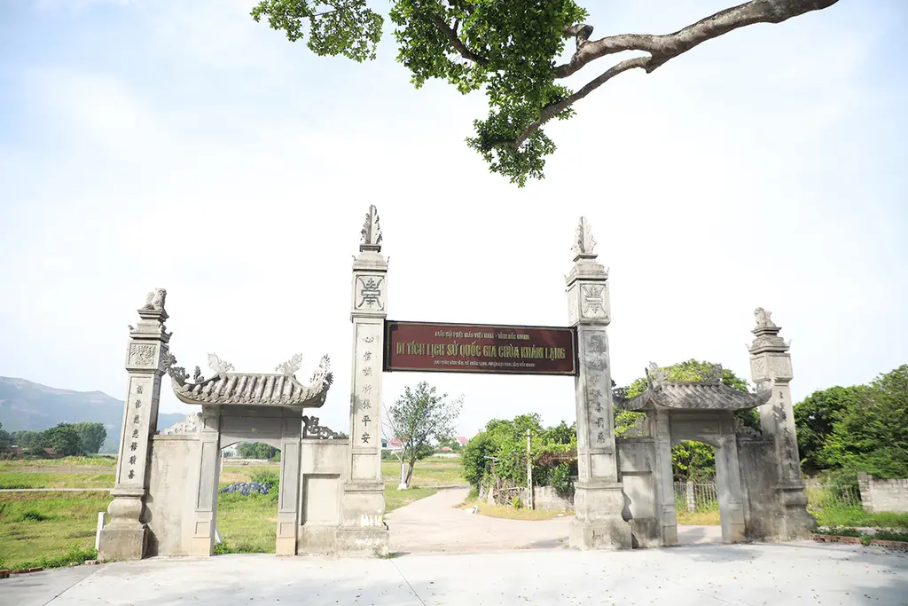 Cổng Chùa Khám Lạng