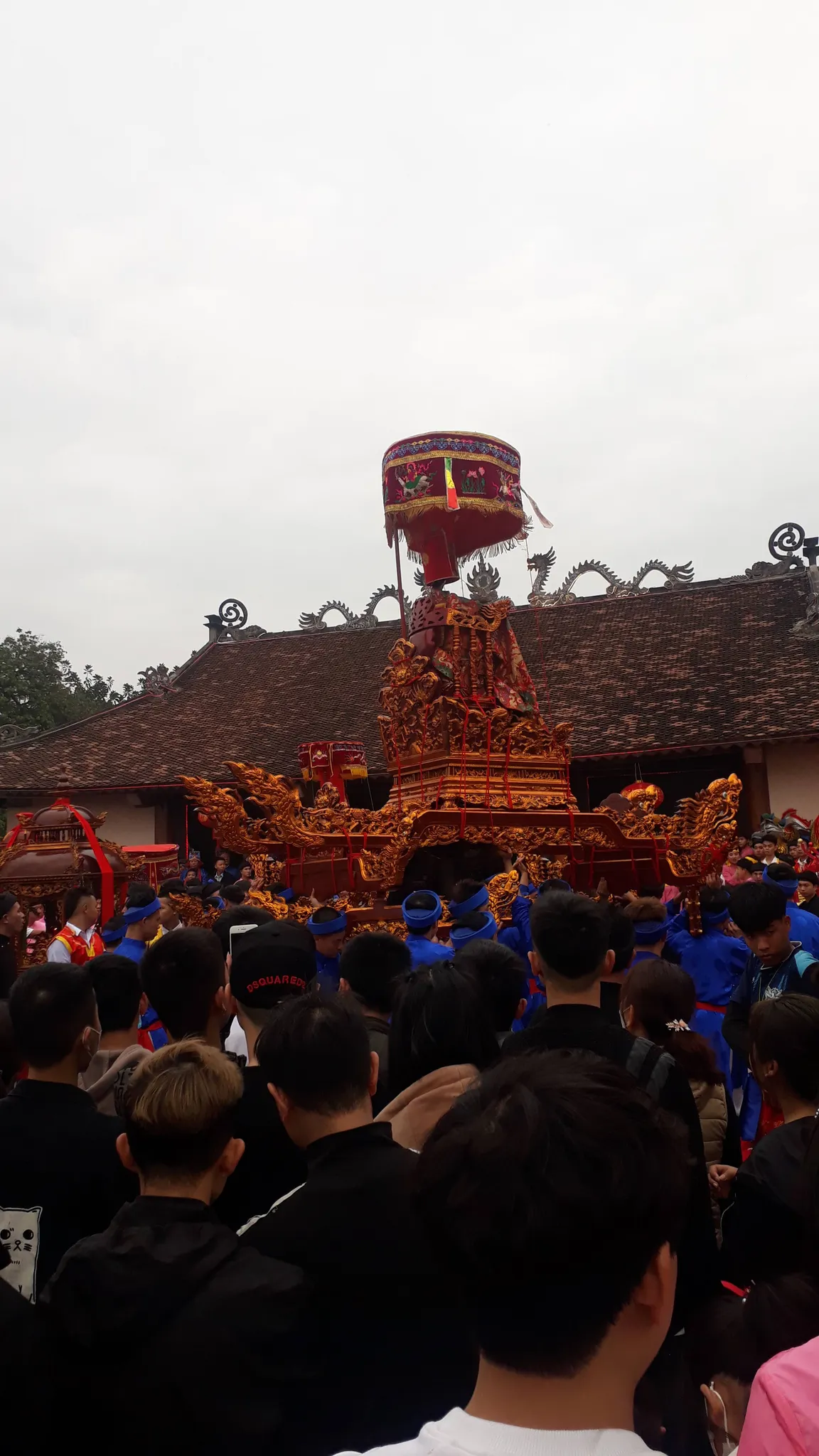 Kiệu bát cống làng Hương Lang