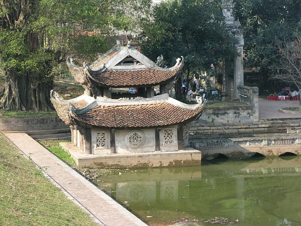 Đền Phù Đổng chụp từ xa