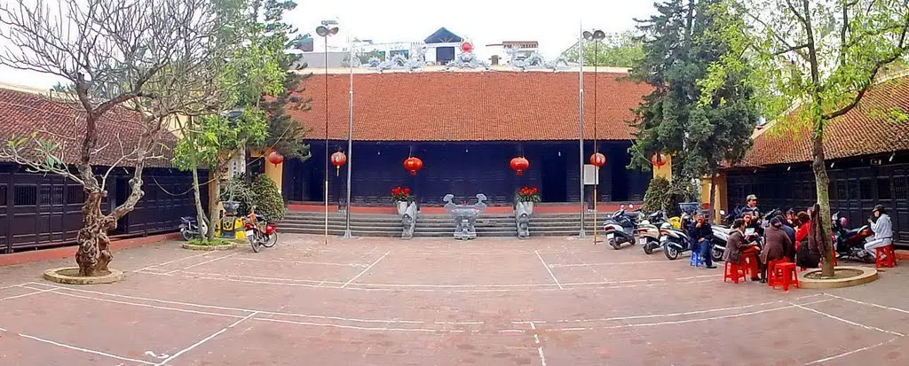 Cảnh quan Đình Quảng Bá