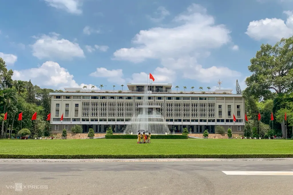 Cảnh quan Dinh Độc Lập