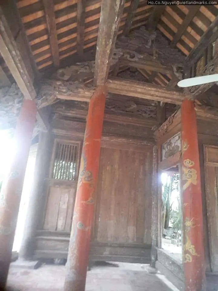 Kiến trúc bên trong Đền Phùng Hưng