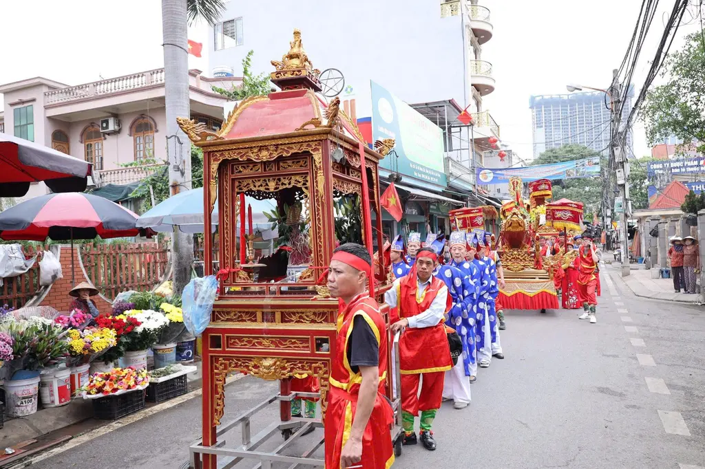 Đoàn rước Lễ hội đình Hạ Lũng