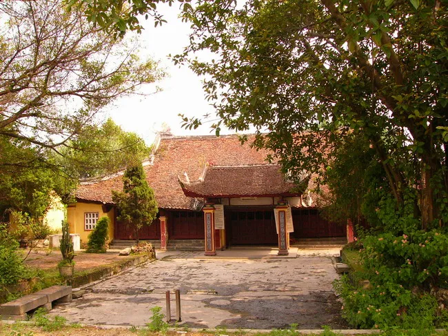 Khung cảnh Đình Đáp Cầu