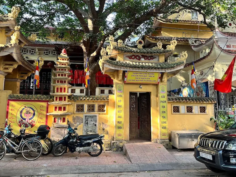 Cảnh quan di tích chùa Ngũ Xã