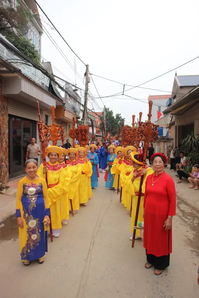 Đoàn rước tại Hội đình làng Lương Xá