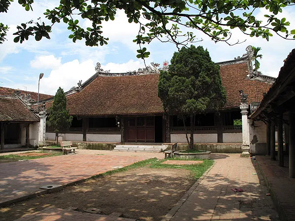 Tòa đại đình Đình Hữu Bằng