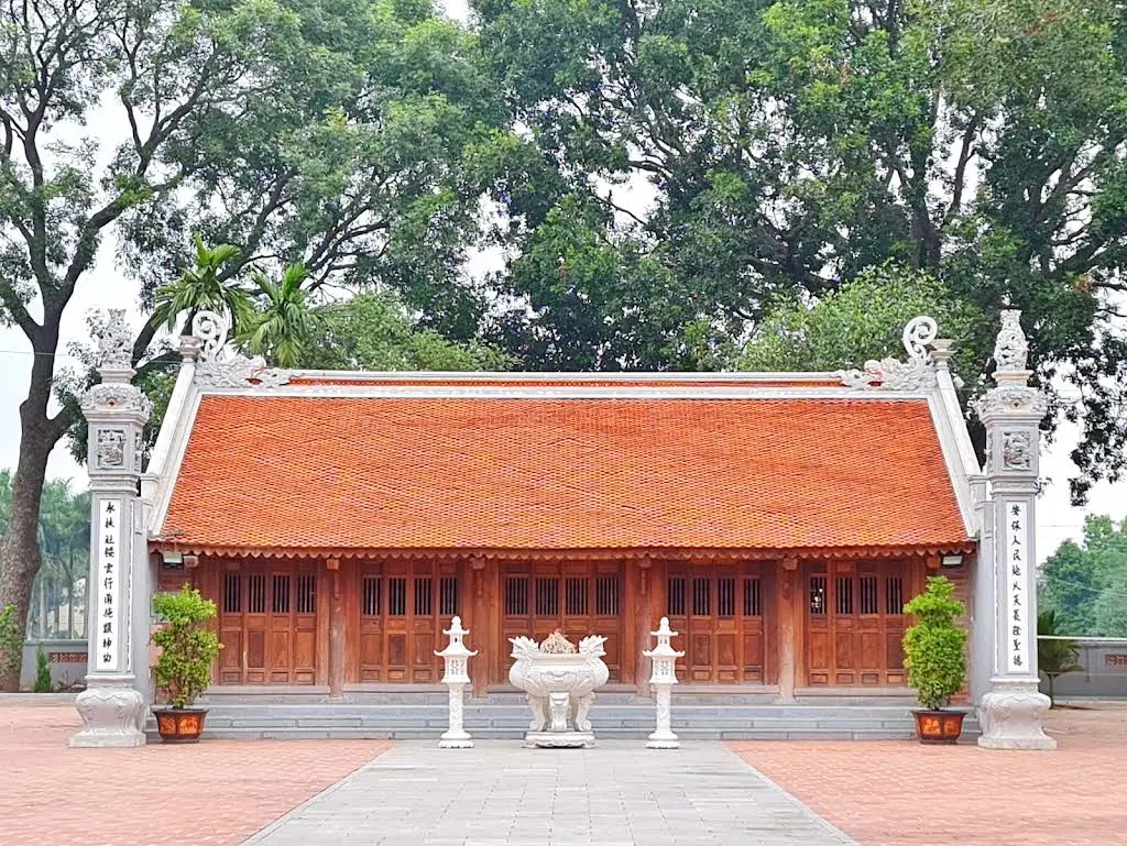 Cảnh quan di tích Đình Chử Xá