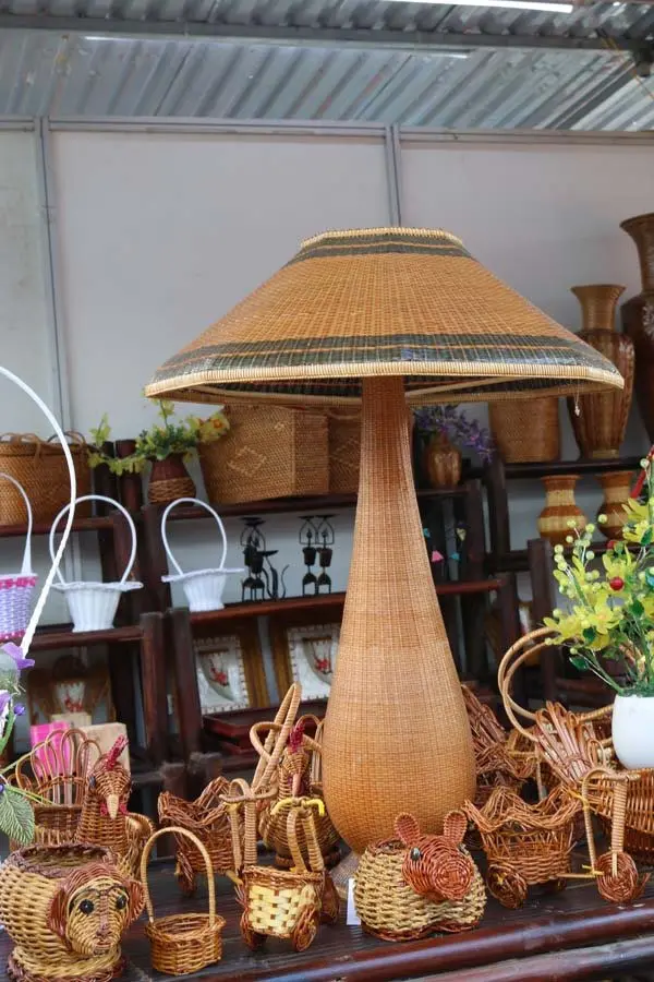 Sản phẩm từ cỏ tế qua bàn tay của người làm nghề tại Phú Túc