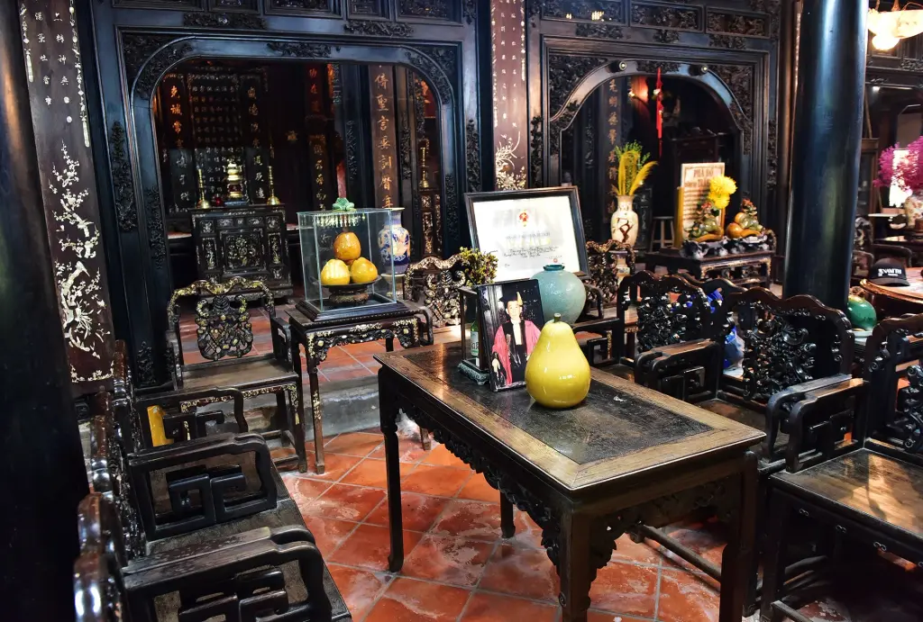 Nội thất Nhà cổ Trần Công Vàng