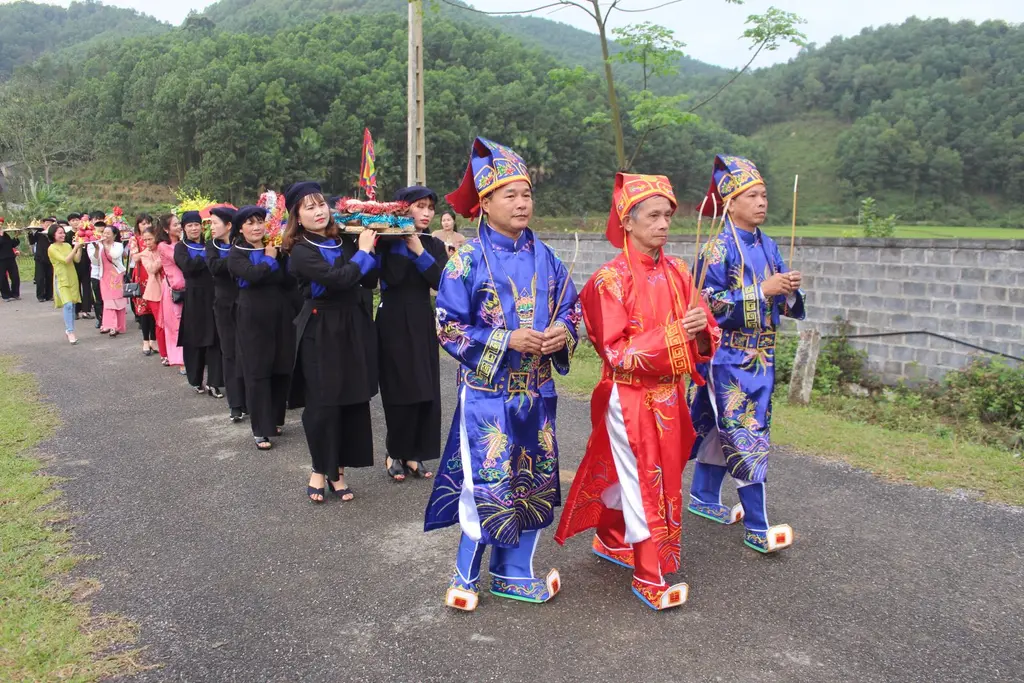 Đoàn rước Lễ hội Đền Khuân