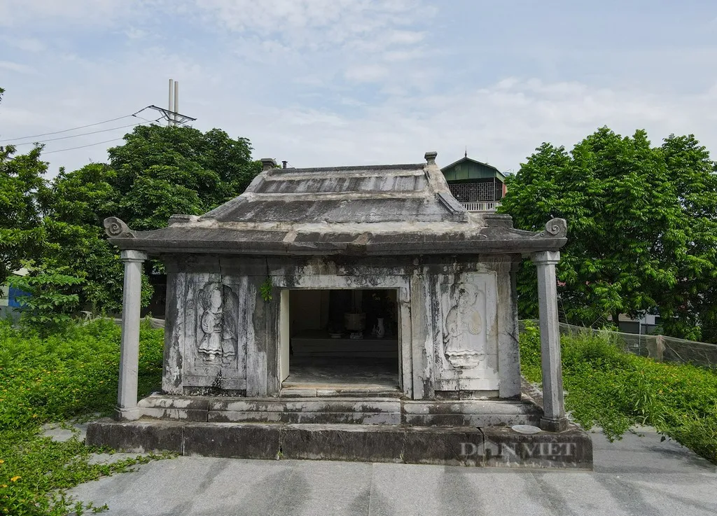 Cận cảnh Lăng đá Khuê quận công