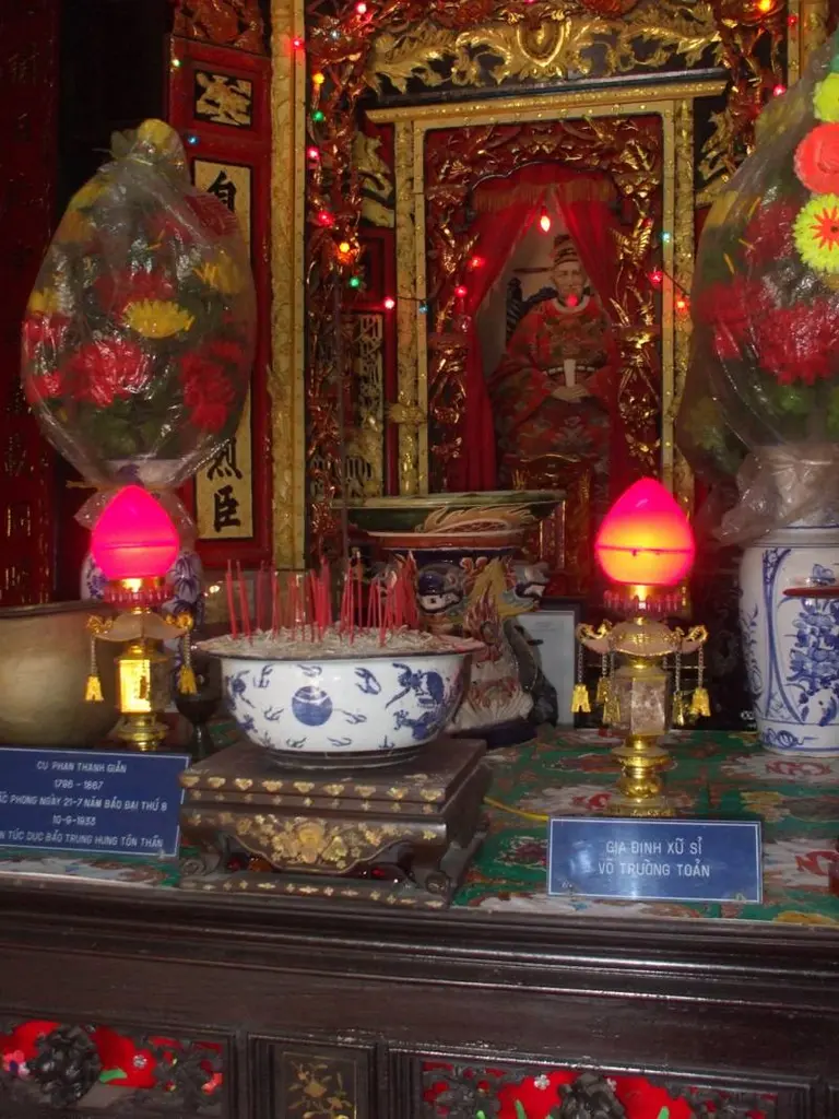 Nơi thờ Phan Thanh Giản và Võ Trường Toản trong Tụy Văn lâu