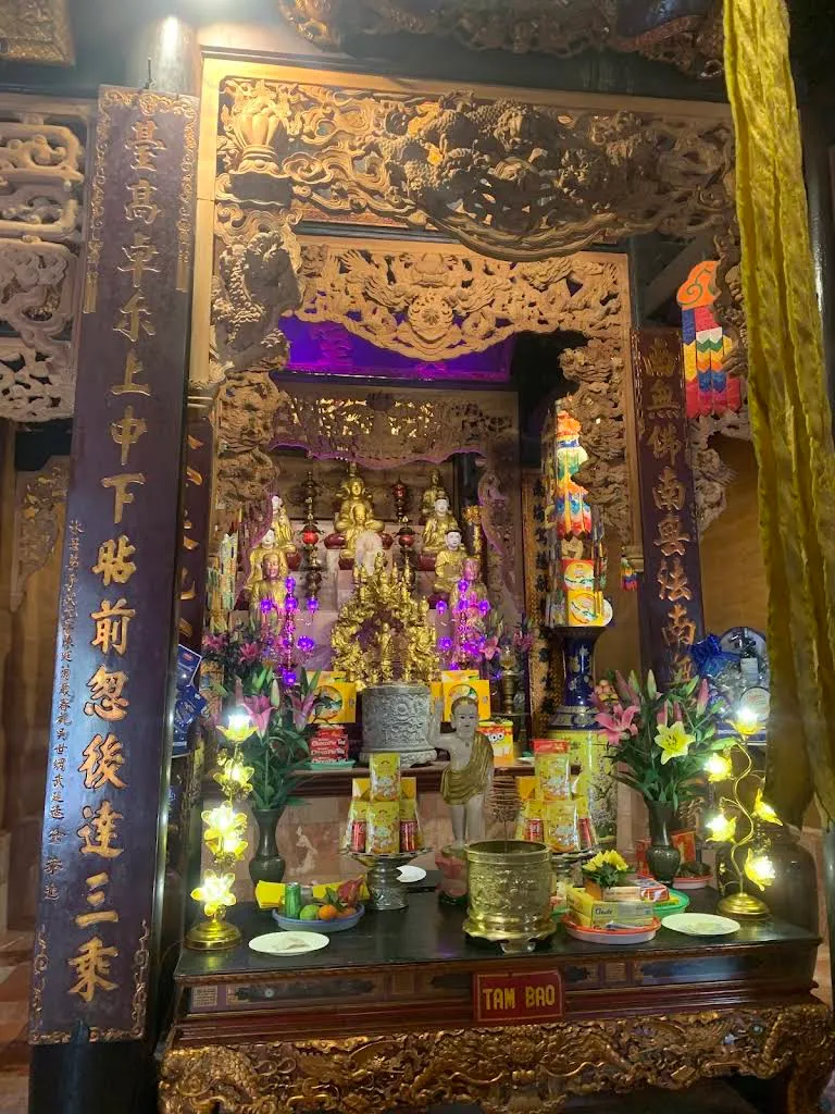 Cảnh quan bên trong di tích Chùa Bảo Đài