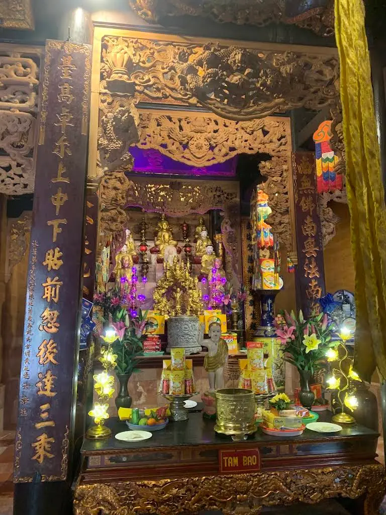 Cảnh quan bên trong di tích Chùa Bảo Đài